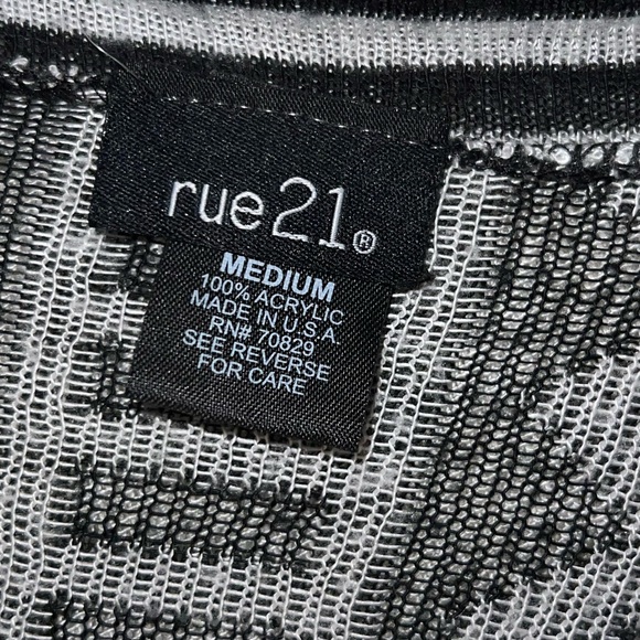 Rue 21 Aztec cardigan black and white size medium - Picture 2 of 5